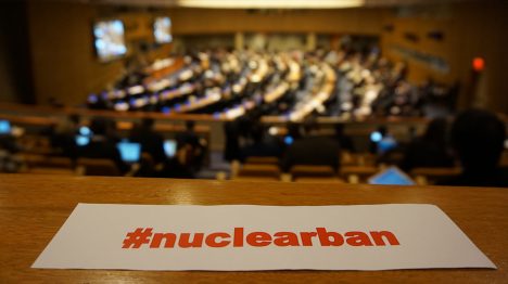 2017 – Ett förbud mot kärnvapen förhandlas fram 